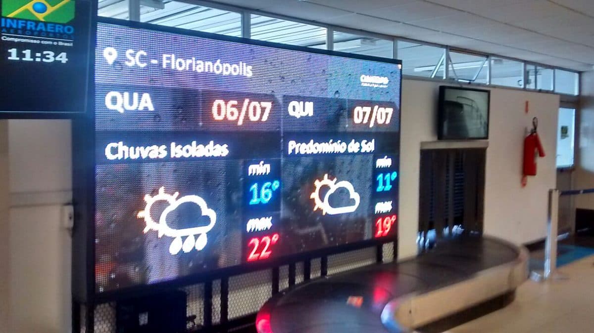 Registro fotográfico do acervo de campo — aeroporto hercilio luz floripa.